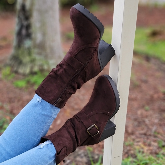 Women's Brown Chelsea Chunky Block High Heel Above Ankle Boots - Picture 2 of 6